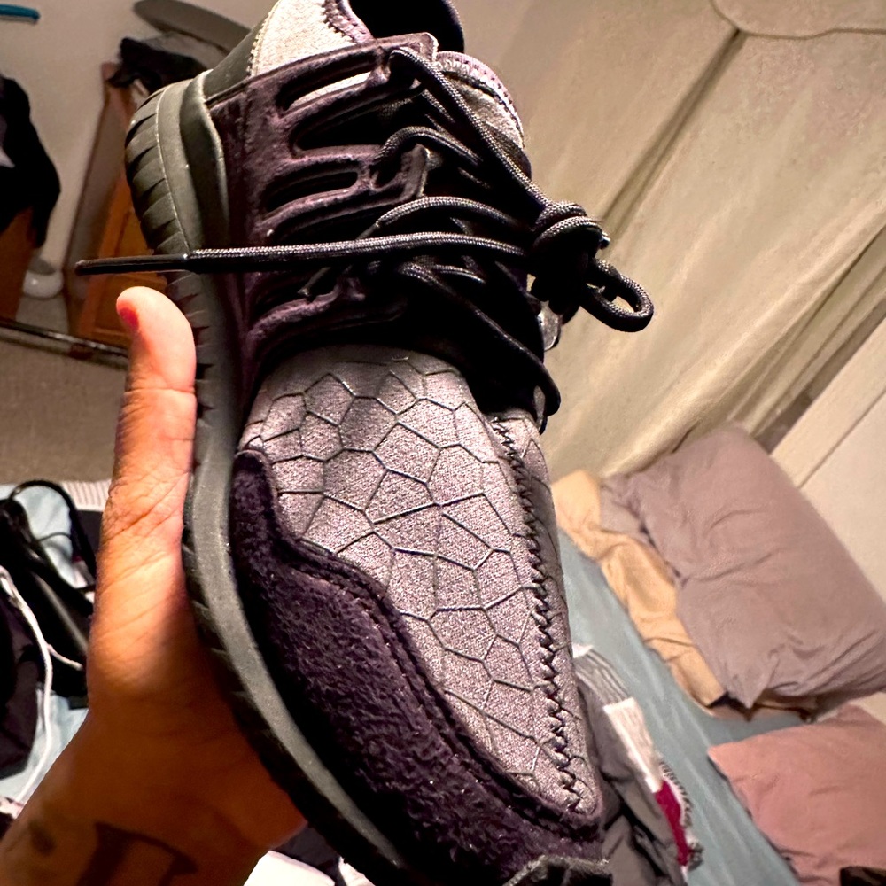 BRAND NEW ADIDAS TRACK SHOE